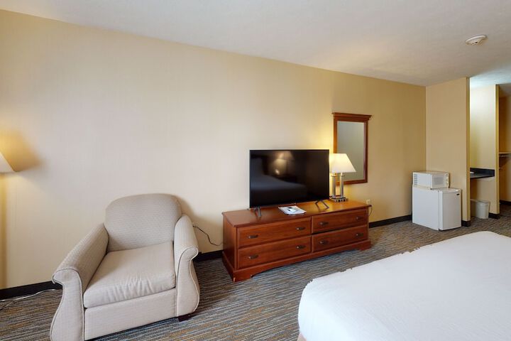 Room 18 of 37