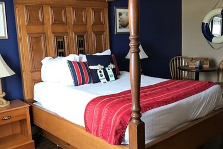 Room 27 of 85