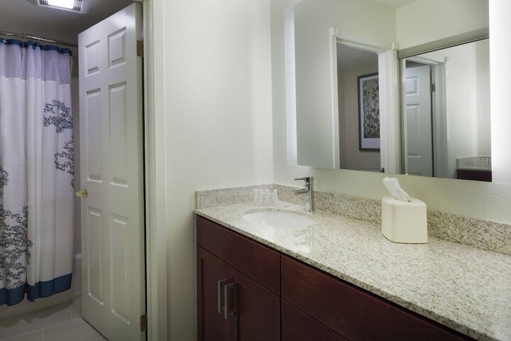 Room 9 of 22