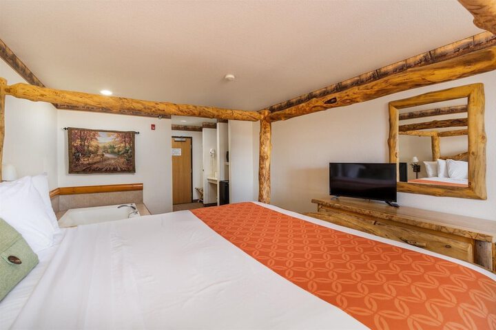 Room 18 of 43