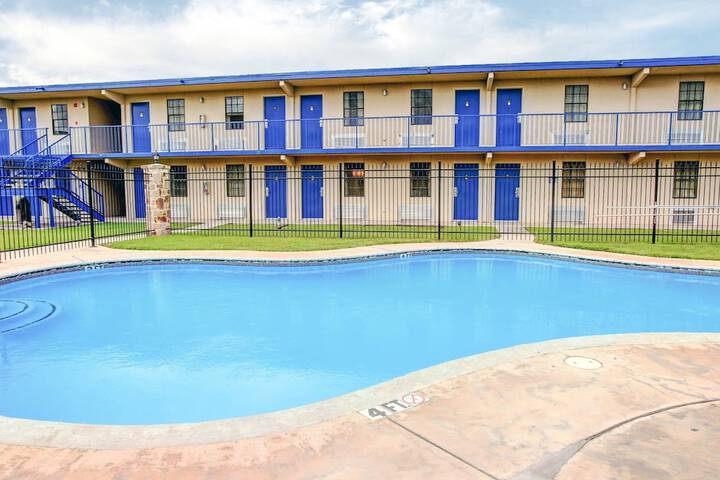 Pool 6 of 31