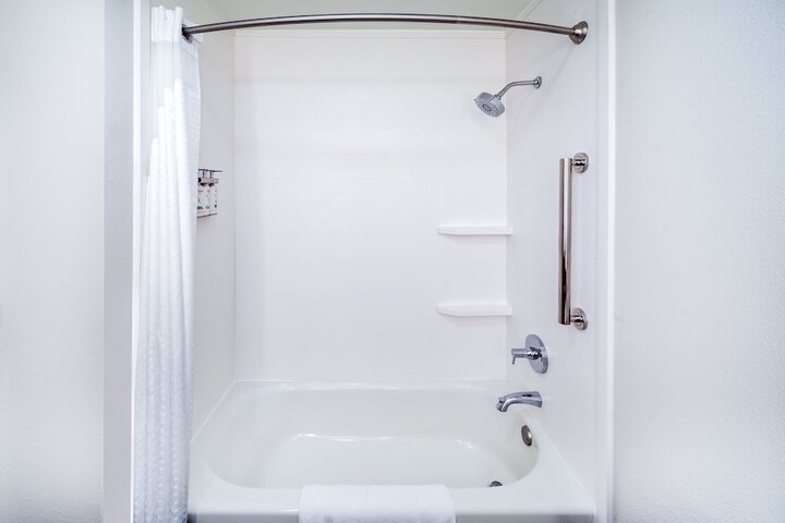 Holiday Inn Express & Suites Sulphur (Lake Charles) by IHG