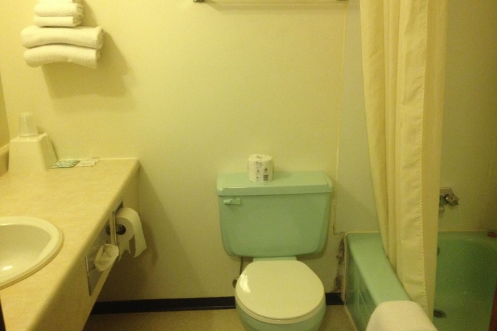 Room 8 of 27