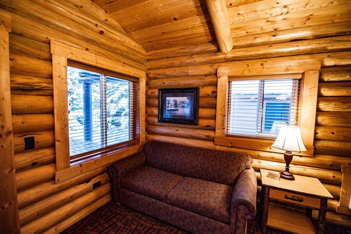 Elk Country Inn