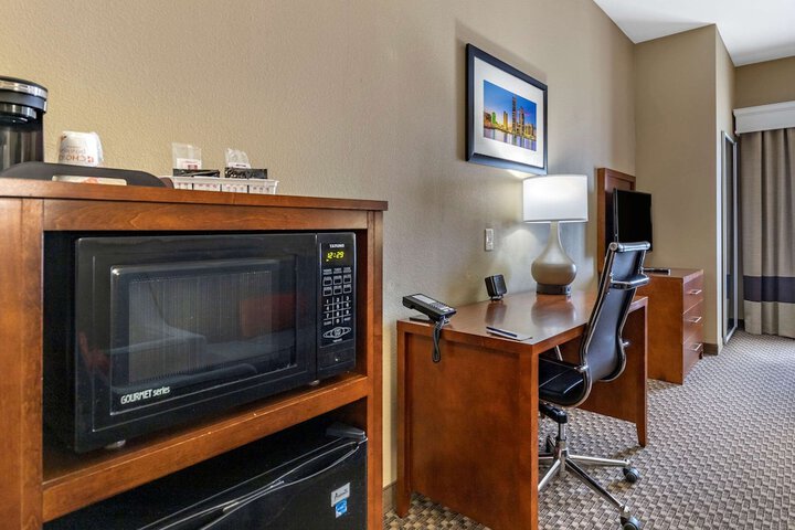 Comfort Suites Near Texas a & M University - Corpus Christi