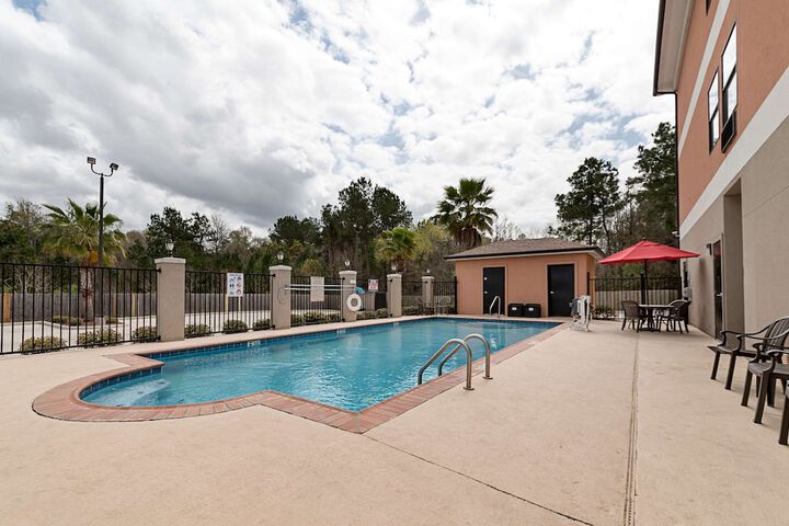 Pool 4 of 47