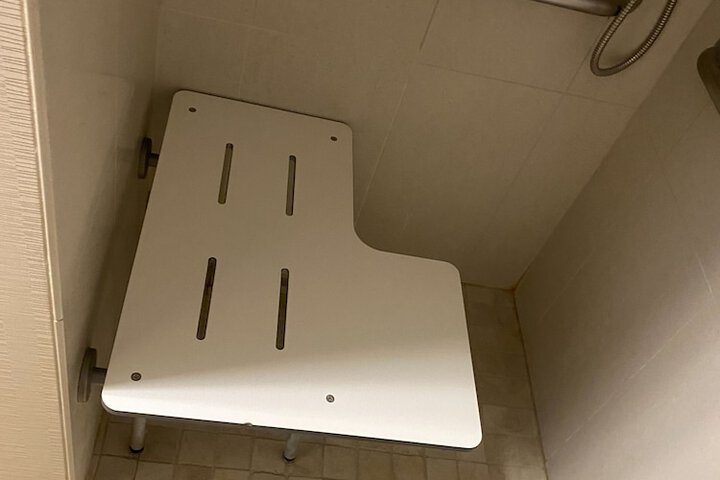 Room 15 of 48