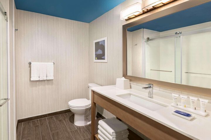 Room 12 of 23
