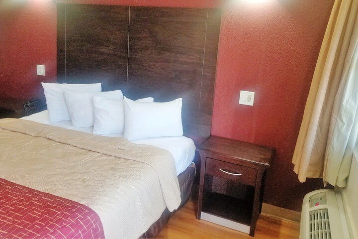 Room 13 of 16