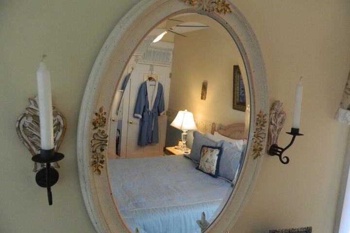 Room 12 of 51