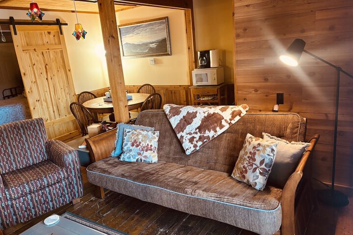 The Iris Garden Downtown Cottages and Suites