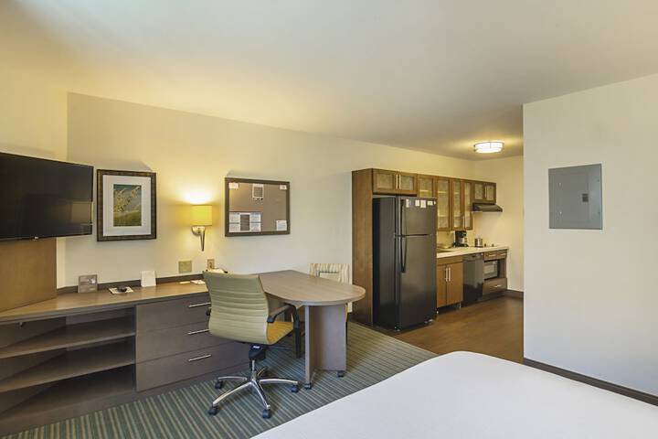 Room 28 of 42