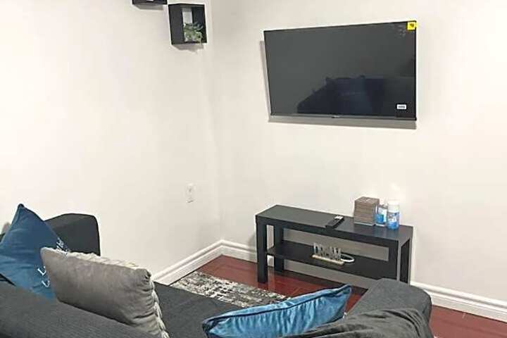 1 bedroom with private entrance