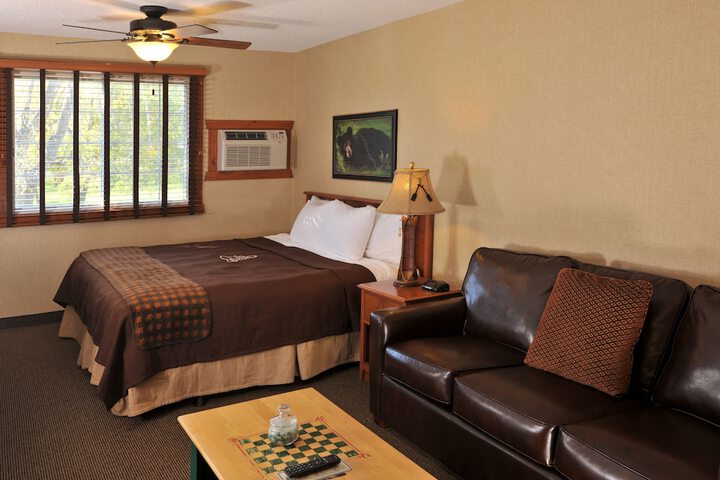 Room 10 of 27