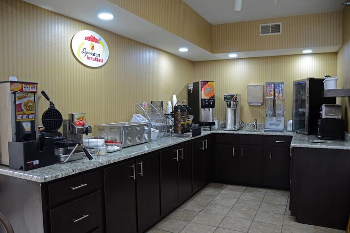 Breakfast/Coffee Service 17 of 18