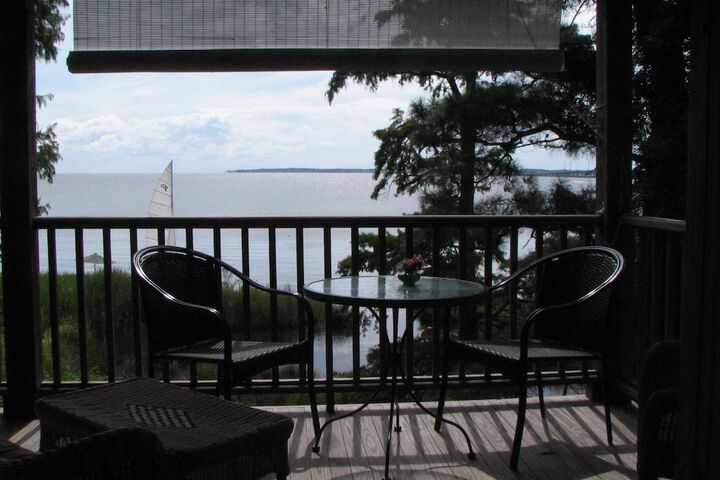Cypress Moon Inn
