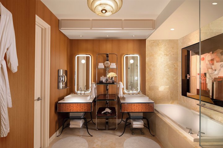 Room 30 of 65