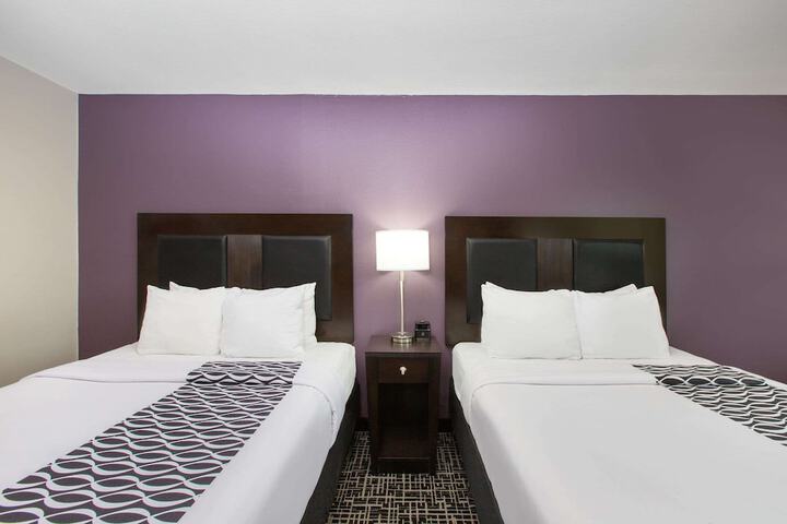 La Quinta Inn & Suites by Wyndham Blue Springs