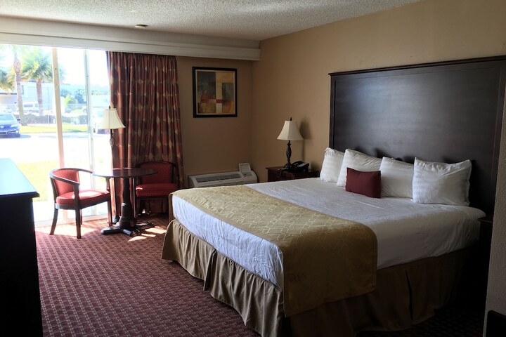 Room 41 of 62