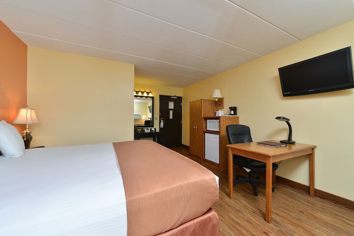 Room 9 of 28