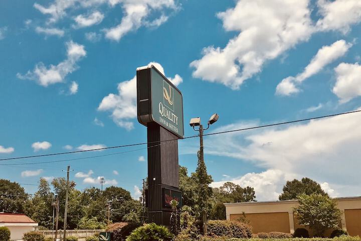 Quality Inn & Suites Conference Center Statesboro Historic District