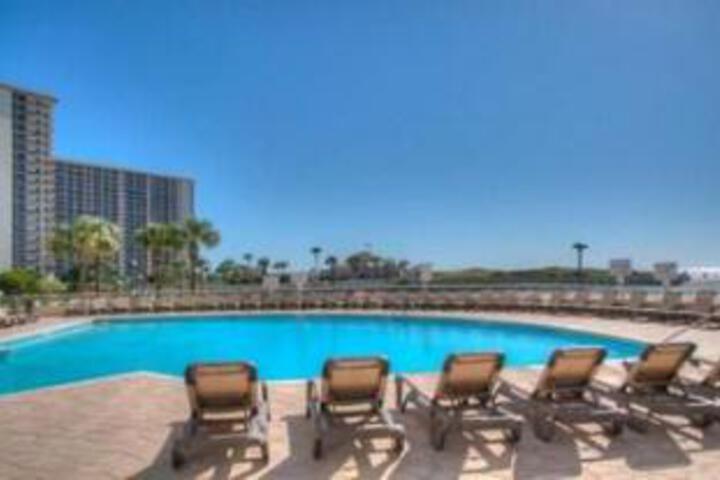 Units at Ocean Creek Resort by Elliott Beach Rentals