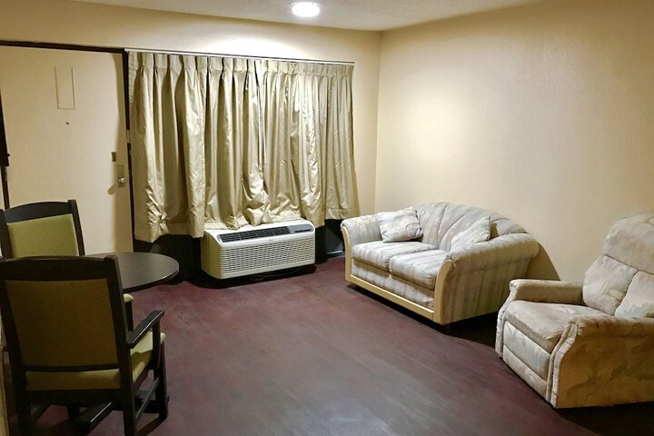 Room 28 of 30