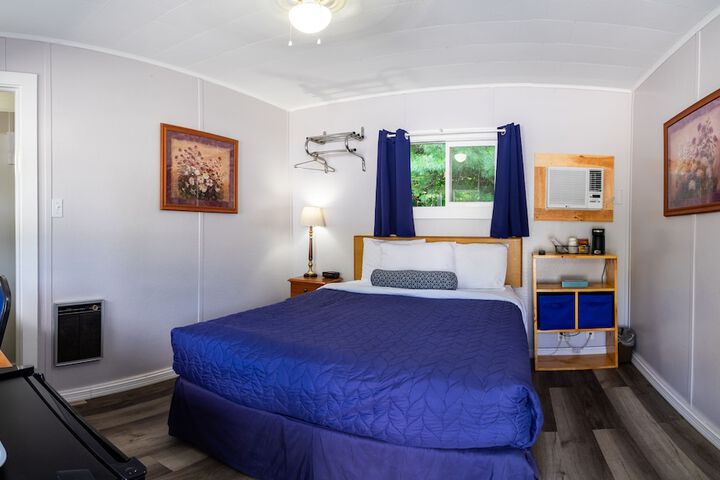 Room 15 of 37