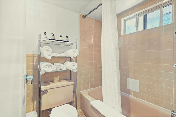 Room 52 of 59