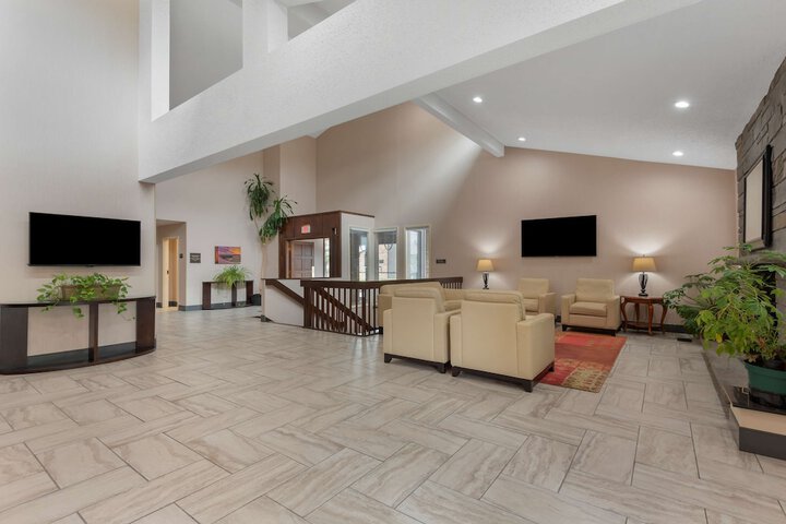 Hotel Interior 11 of 42