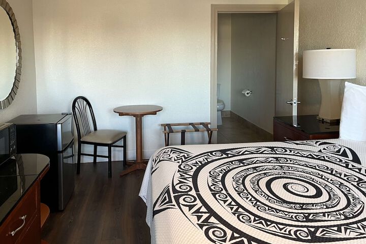 Room 10 of 15
