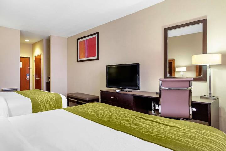 Comfort Inn & Suites Lakeside