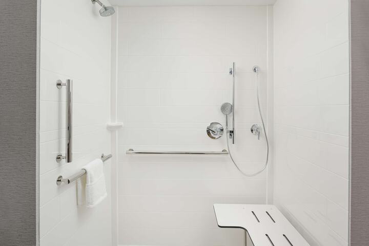 Room 14 of 46