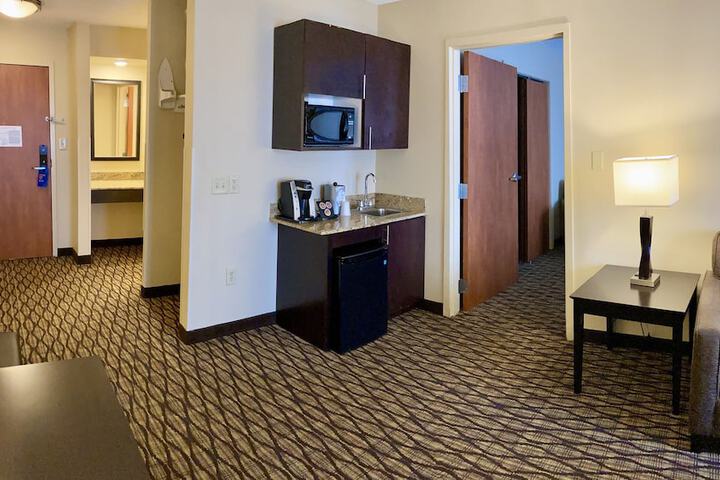 Room 54 of 69