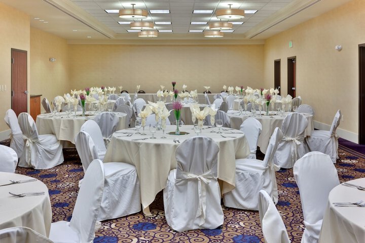 Ballroom/Hall 44 of 46