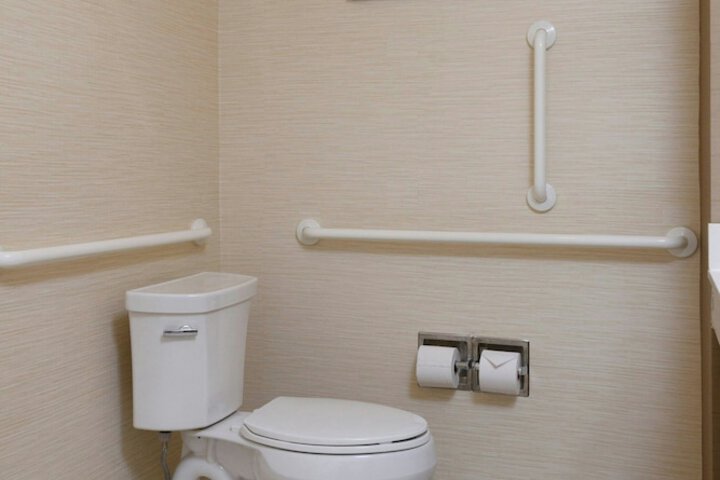 Room 21 of 37