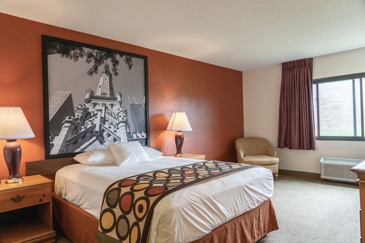 Room 40 of 49