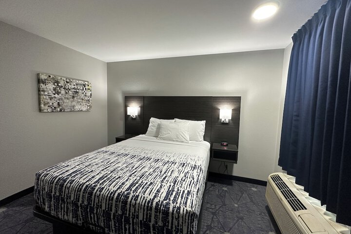 Room 6 of 23