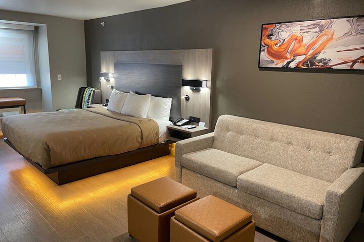 Quality Inn & Suites North Mesquite I-30