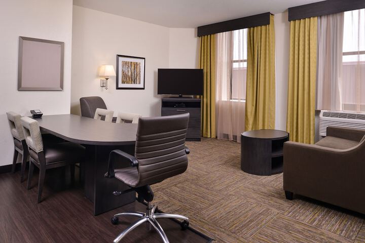 Room 39 of 61