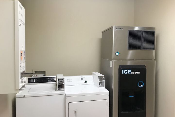 Room 16 of 19