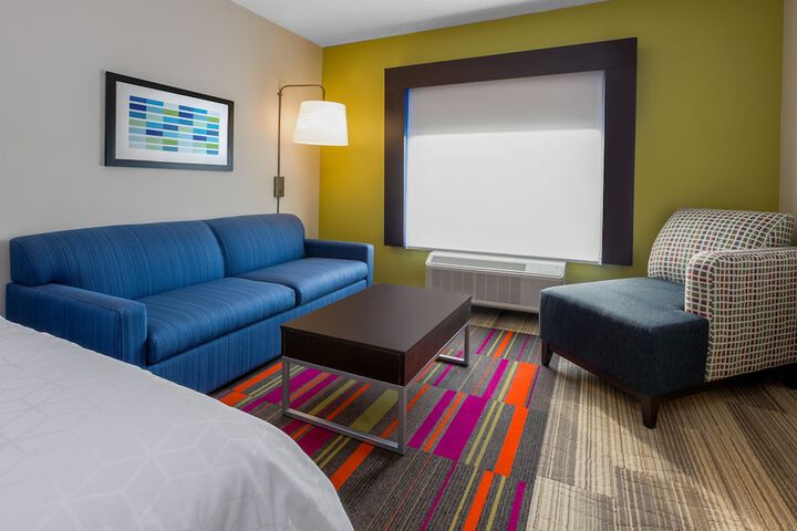 Room 25 of 65