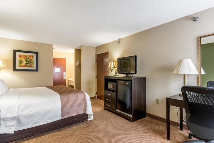 Room 18 of 23