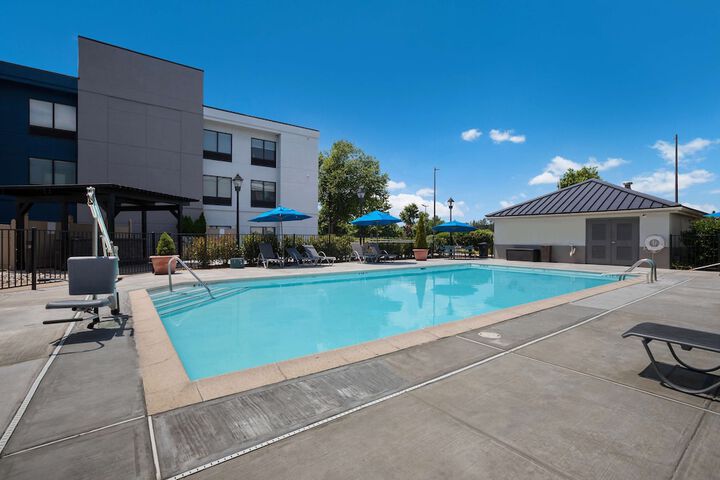 Pool 17 of 50