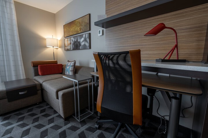 Room 19 of 30