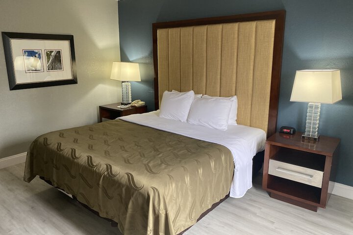 Room 44 of 64