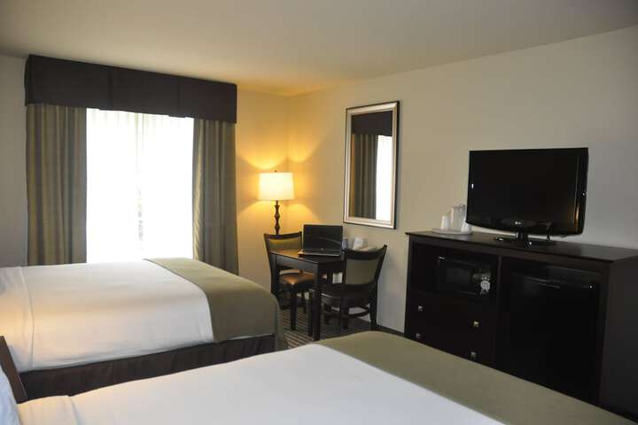 Room 11 of 36
