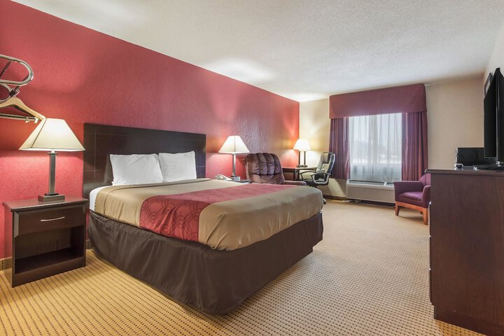 Room 16 of 36
