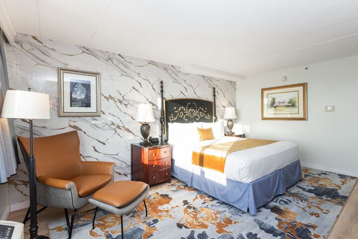 Metro Points Hotel