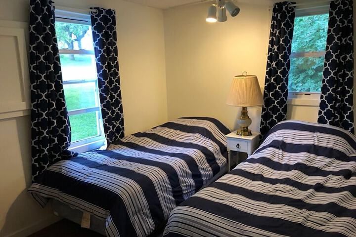 Room 37 of 123